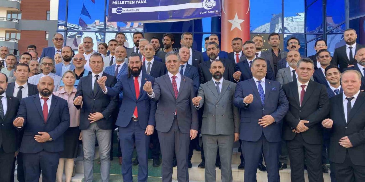 Ocak Partisi’nde Kadir Canpolat genel başkan seçildi