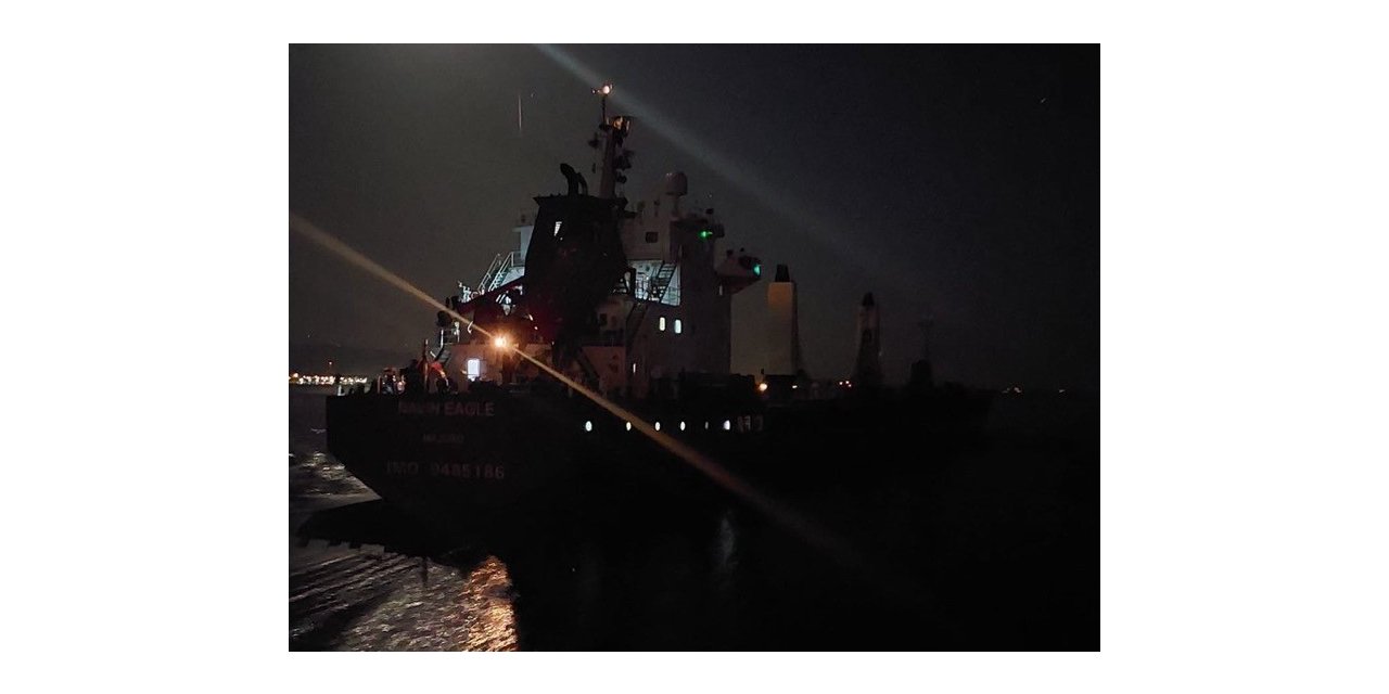 Çanakkale Boğazı’nda kargo gemisi arıza yaptı