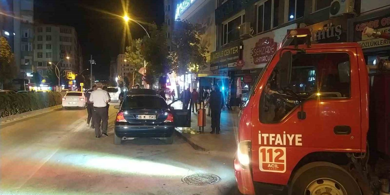 Çorum'da seyir halindeki otomobil yandı