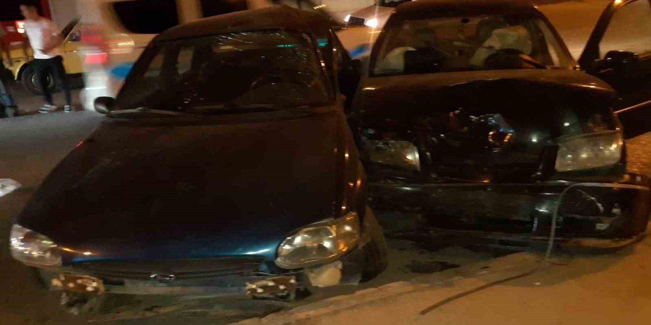 Alkollü sürücünün karıştığı kazada 2 kişi yaralandı