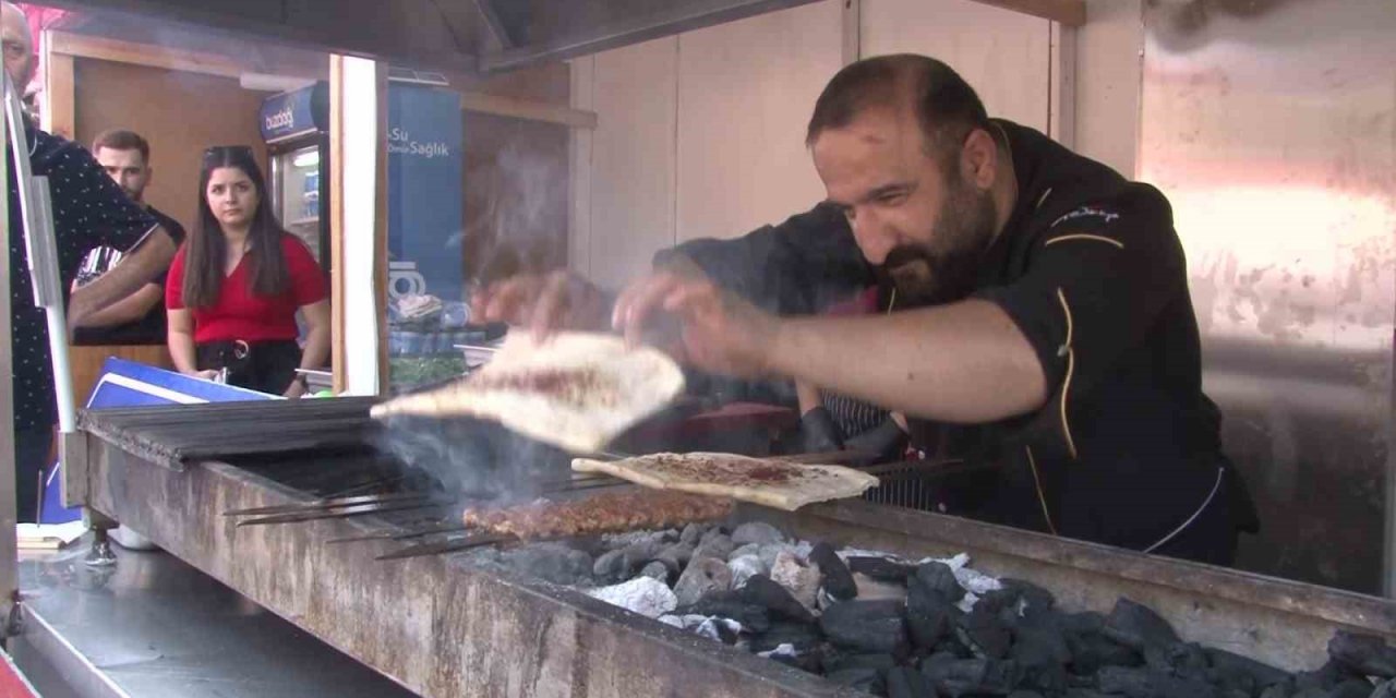 Yöresel lezzetler Üsküdar’da görücüye çıktı