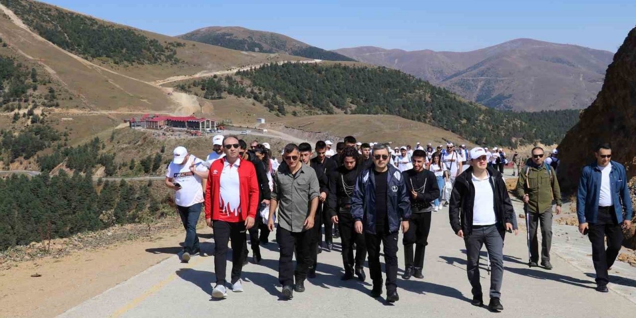 Avrupa Spor Haftası’nda Gümüşhane’de doğa yürüyüşü düzenlendi
