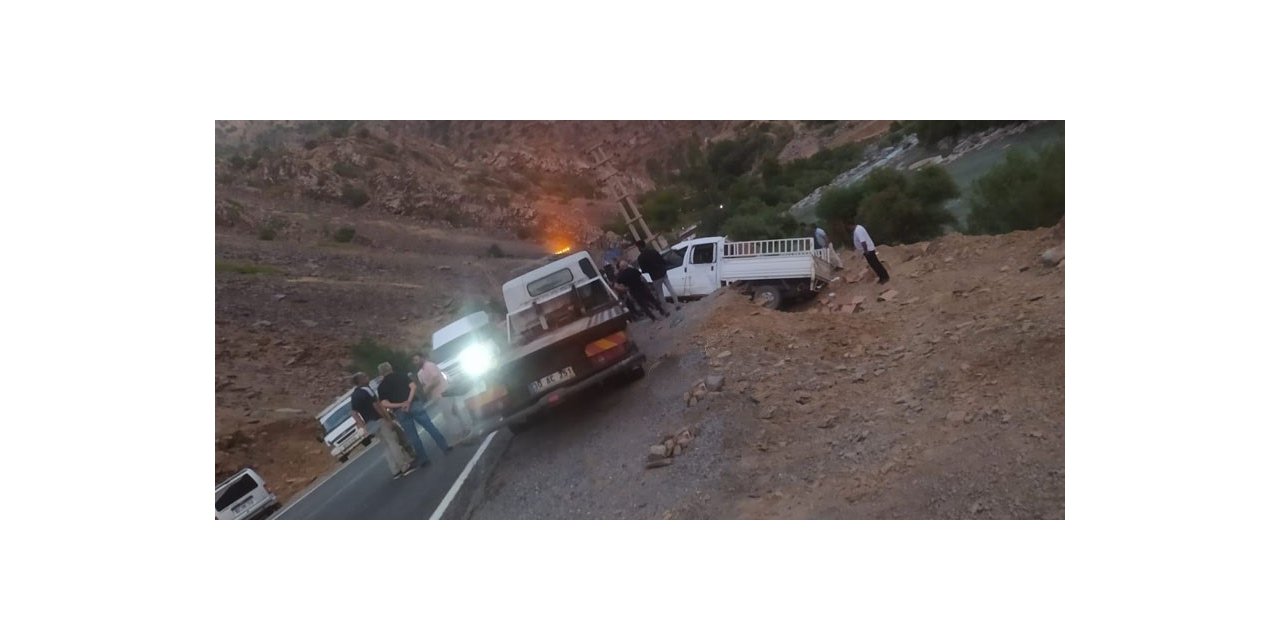 Hakkari-Çukurca karayolunda trafik kazası: 4 yaralı