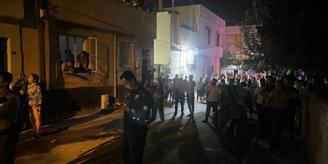 Kilis’te dehşet anları! Evini yakan ve kendini yaralayan şahsı polis ekipleri ikna etti