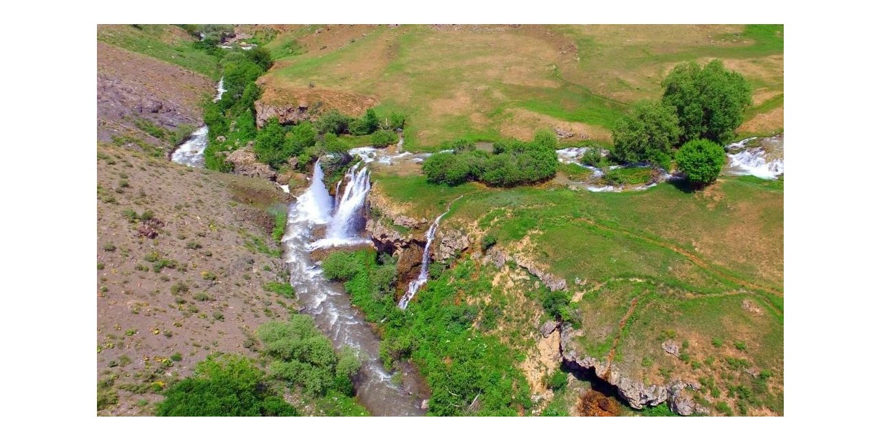 Erzincan’da Konarlı Şelalesi doğal güzelliğiyle ziyaretçilerini bekliyor