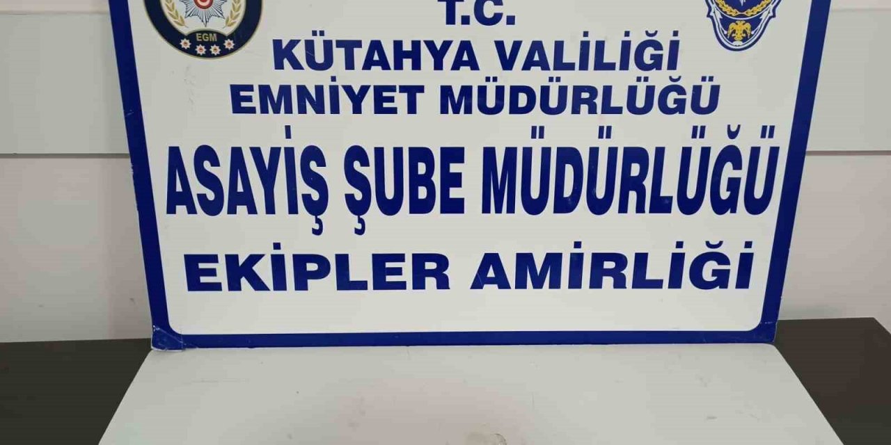 Kütahya’da şüpheli şahsın üzerinde uyuşturucu ele geçirildi