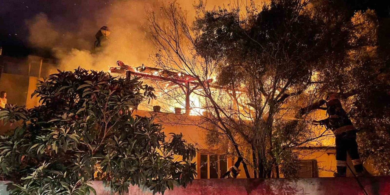 Milas’ta fırın alevlere teslim oldu