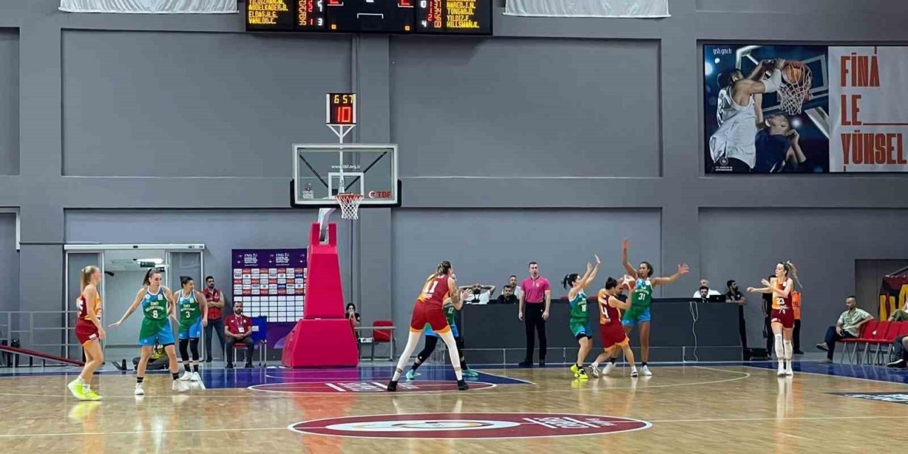 İzmit Belediyespor, deplasmanda Galatasaray’ı mağlup etti