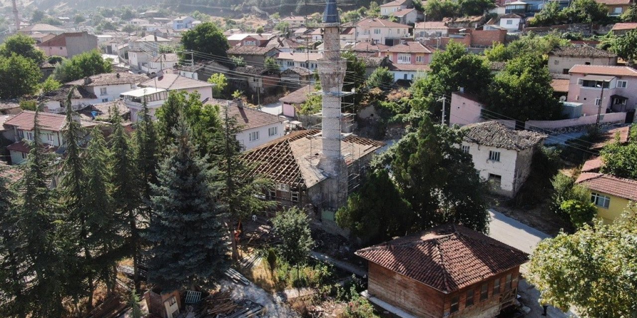İnönü’deki Şeyh Kuddusi Cami’nin 2’inci etap restore çalışmaları başladı