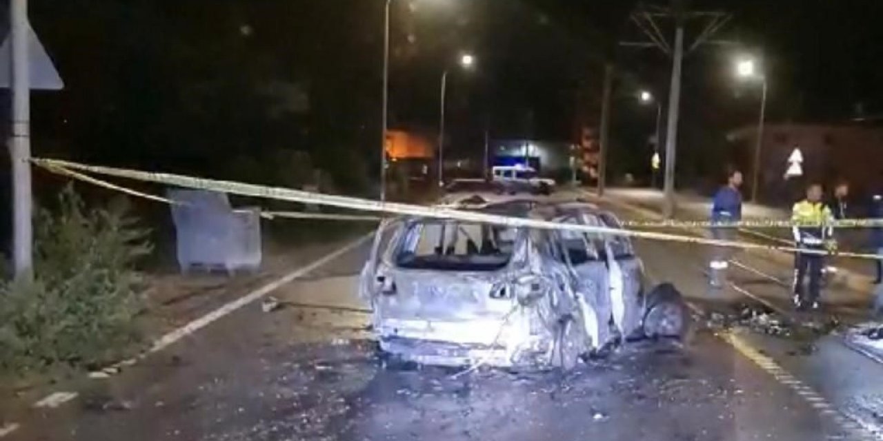 Katener direğine çarparak alev topuna dönen otomobilin sürücüsü ağır yaralandı