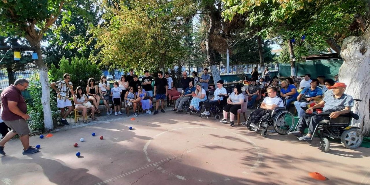 Avrupa’nın 4 ülkesinden gelen engelliler Balıkesir’de buluştu
