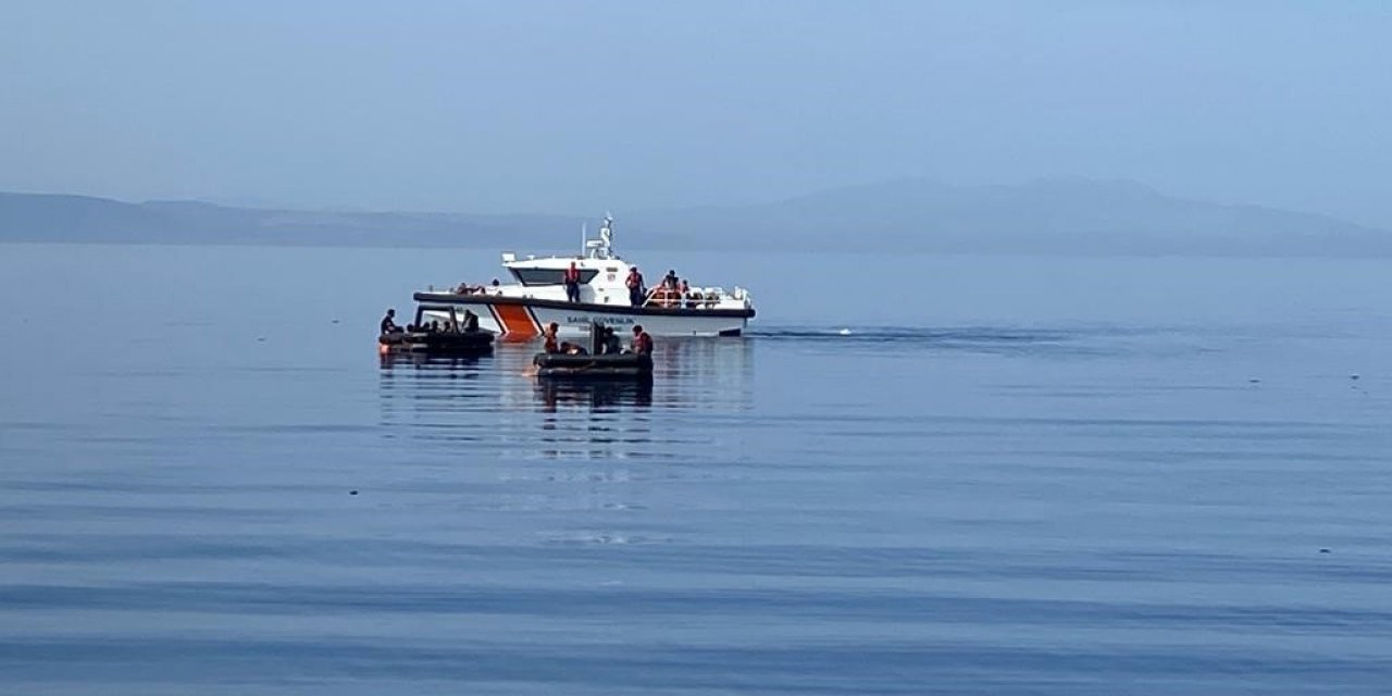 Ayvalık açıklarında 180 düzensiz göçmen kurtarıldı