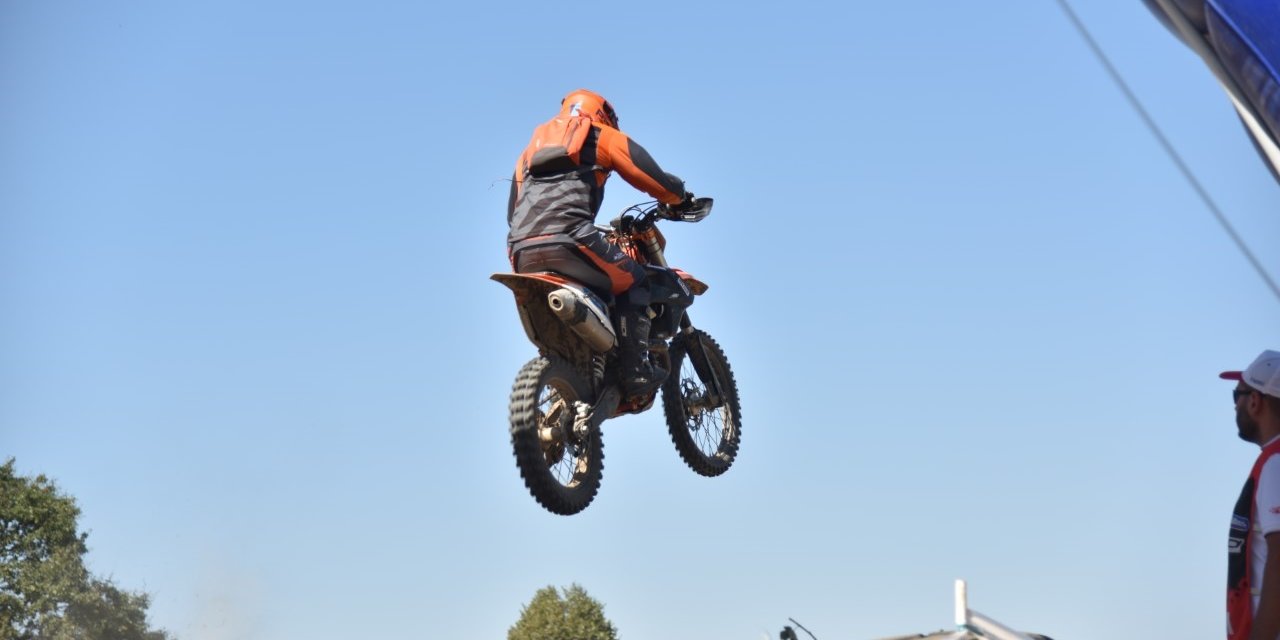 Zorlu parkurda nefes kesen mücadele