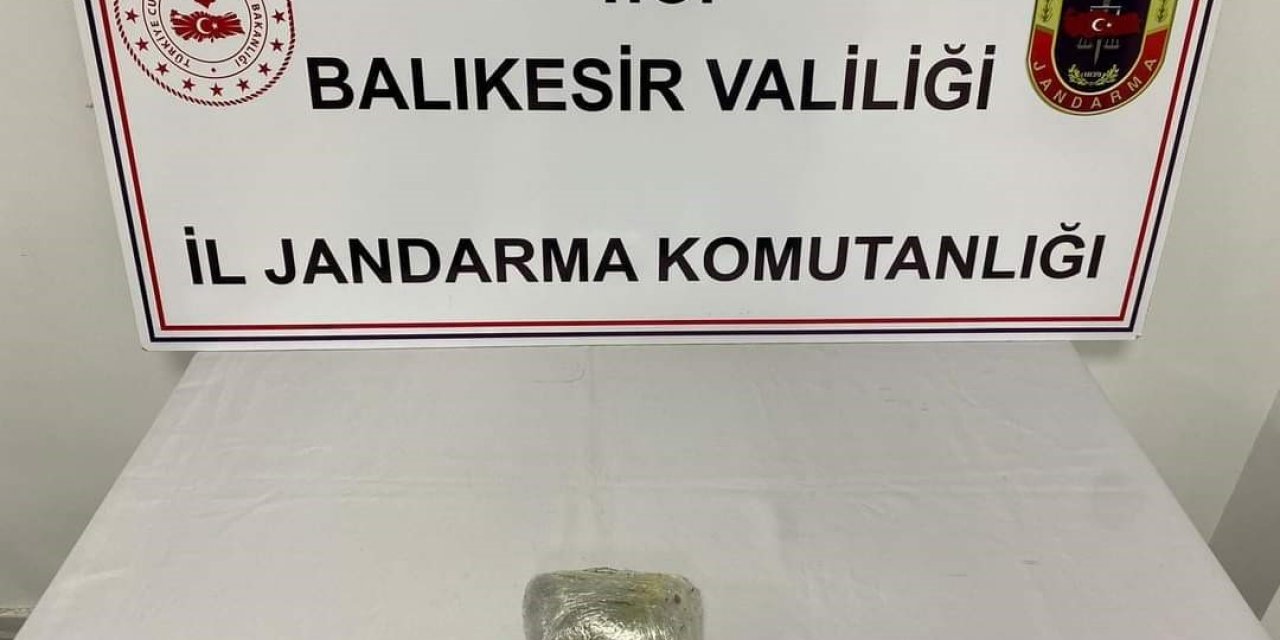 Apostol’da esrar operasyonu