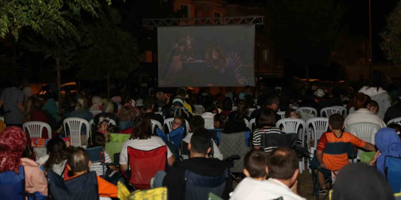 Serdivan’da sinema keyfi devam ediyor