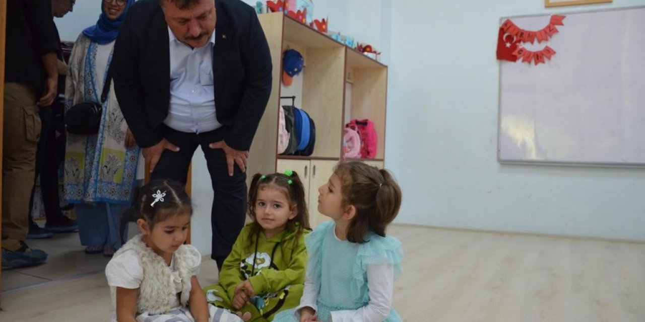 Beylikova Kaymakamı ile Belediye Başkanı minikleri ziyaret etti