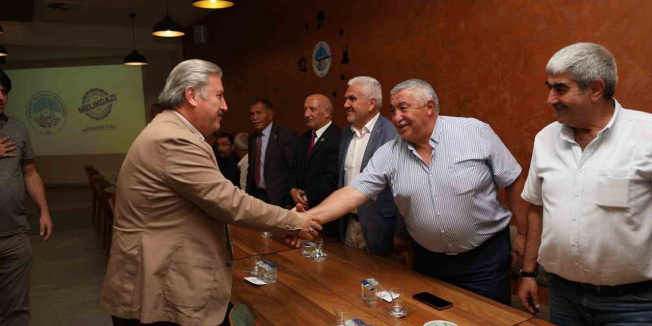 Başkan Palancıoğlu muhtarlarla bir araya geldi
