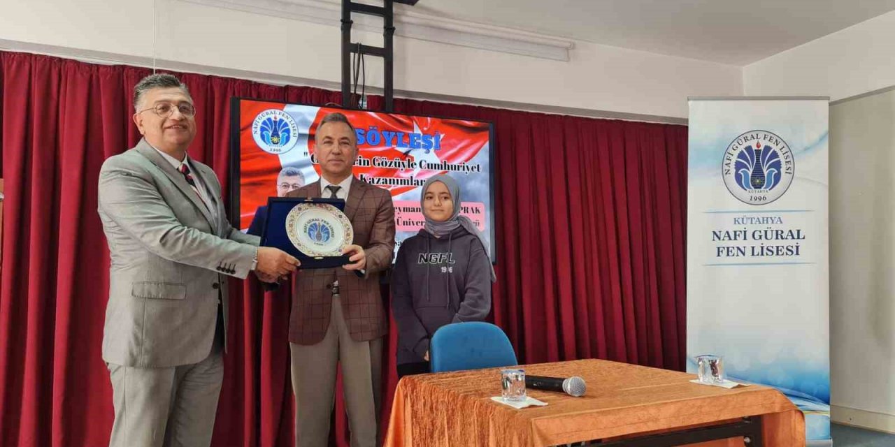 Rektör Kızıltoprak, Nafi Güral Fen Lisesi öğrencilerine konferans verdi