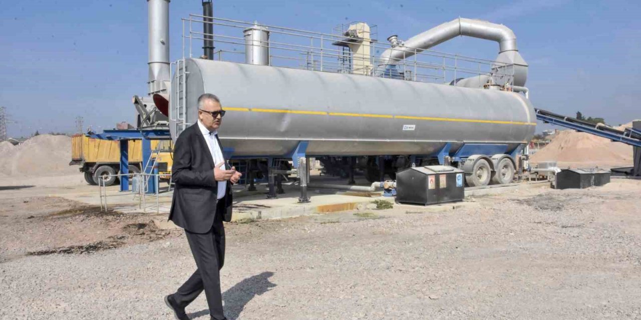 Karacabey Belediyesi kendi asfaltını kendi üretmeye başladı