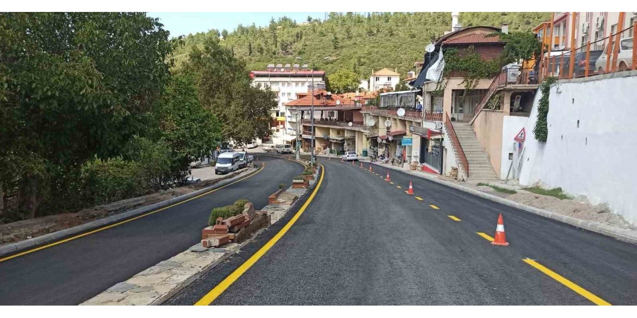 Kavaklıdere’de sıcak asfalt çalışmaları tamamlandı