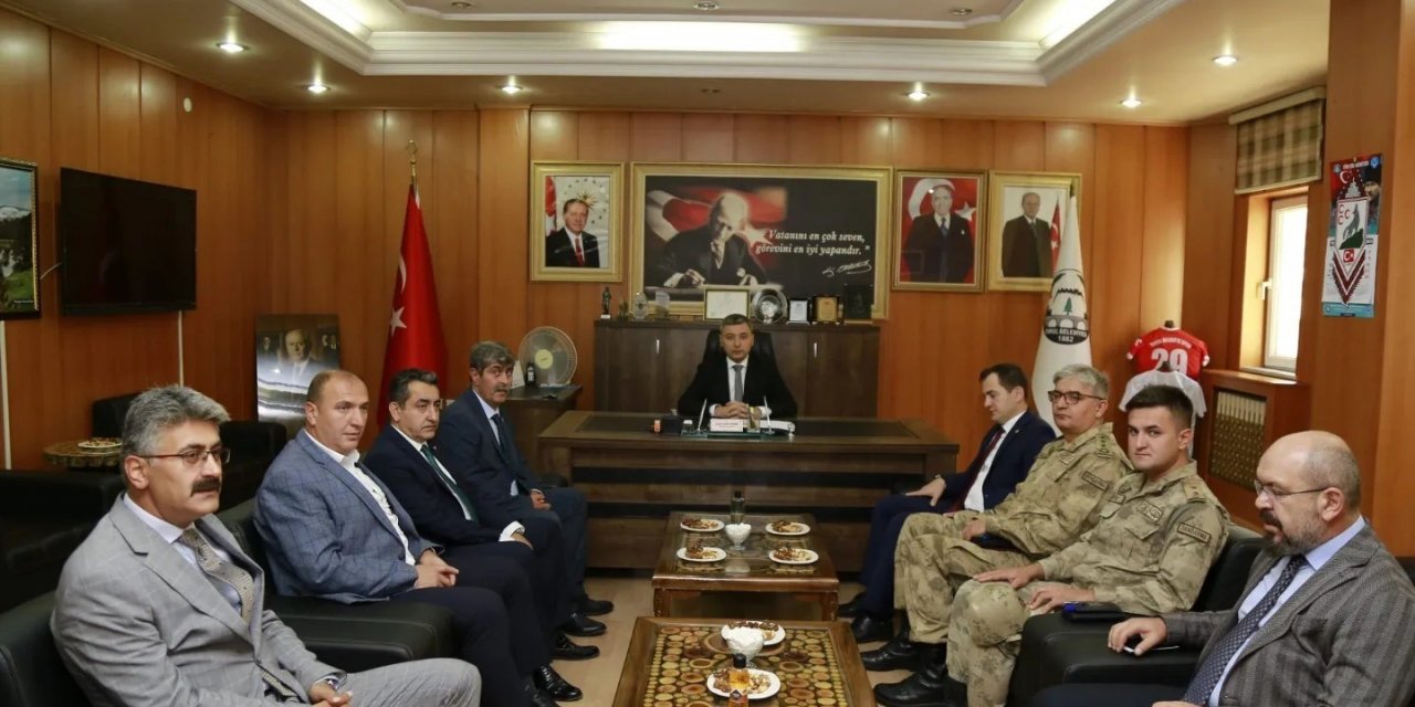 Vali Tanrısever: "Kıt kaynakla çok fazla iş yapmanın derdinde olacağız"