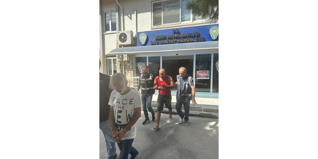 Didim’de 13 düzensiz göçmen yakalandı, 5 organizatör tutuklandı