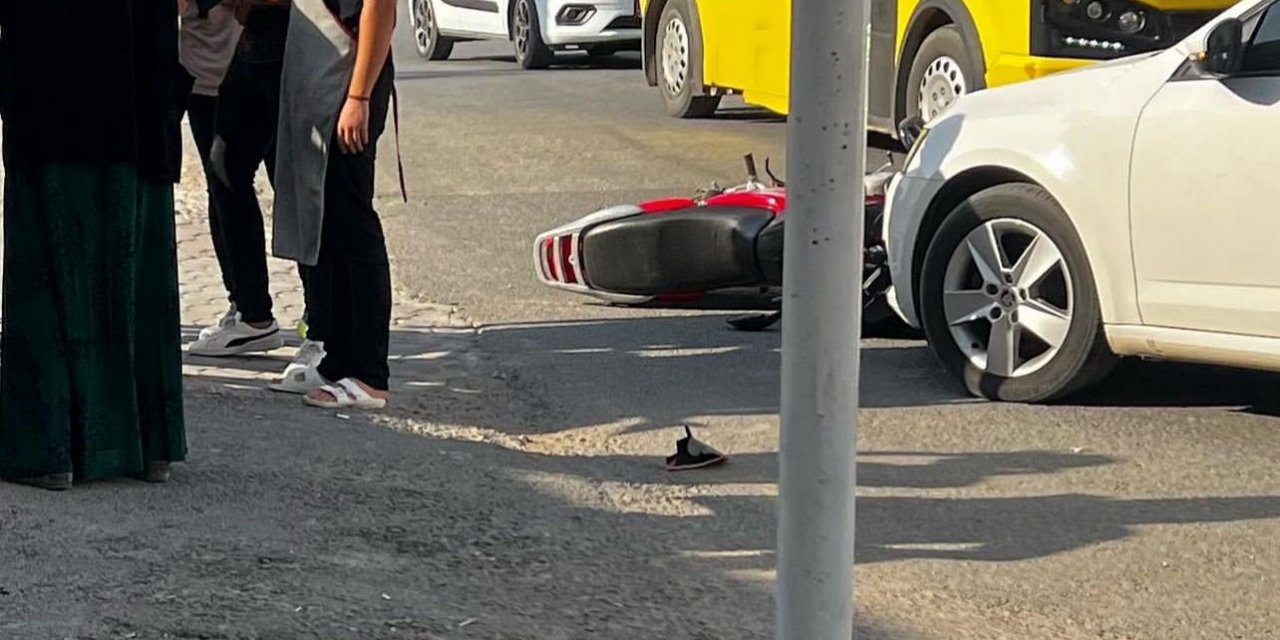 Mardin’de otomobil ile motosikletin karıştığı kazada 1 kişi yaralandı