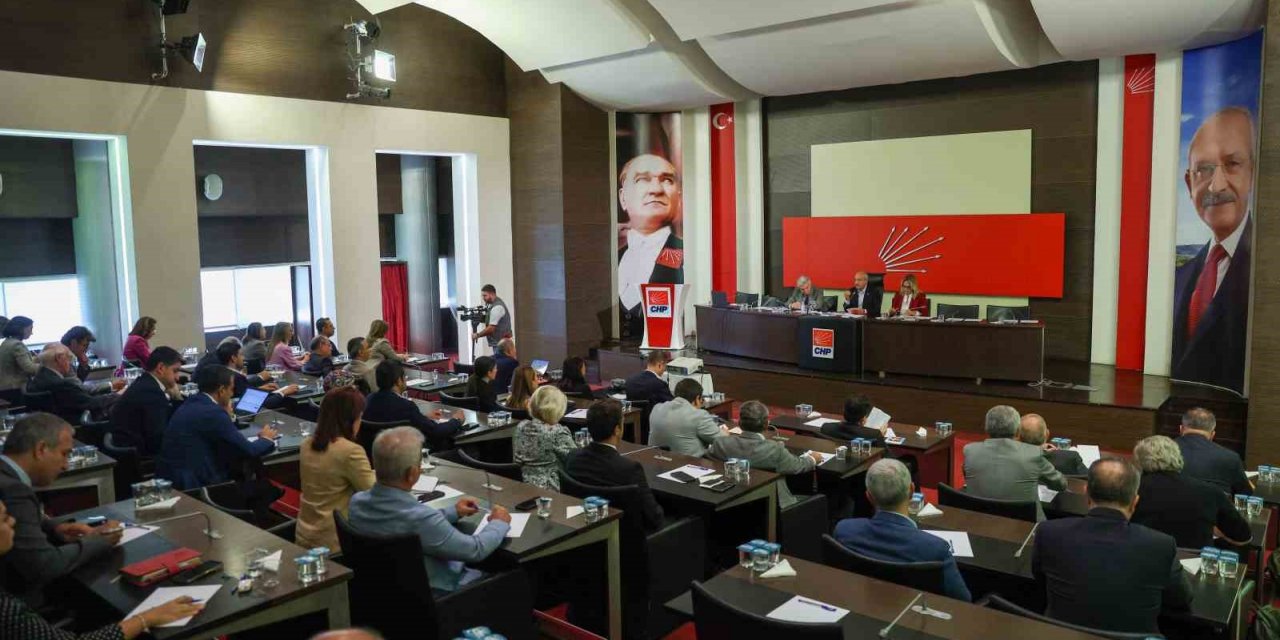 CHP’de kurultay tarihi 4-5 Kasım olarak belirlendi