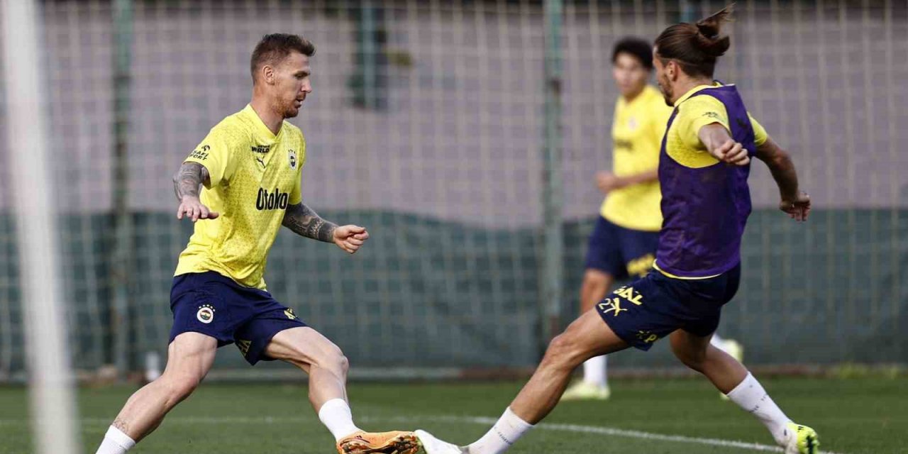 Fenerbahçe, Başakşehir maçı hazırlıklarını sürdürdü