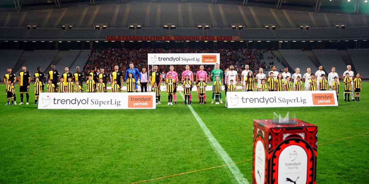 Trendyol Süper Lig: İstanbulspor: 0 - Galatasaray: 0 (Maç devam ediyor)