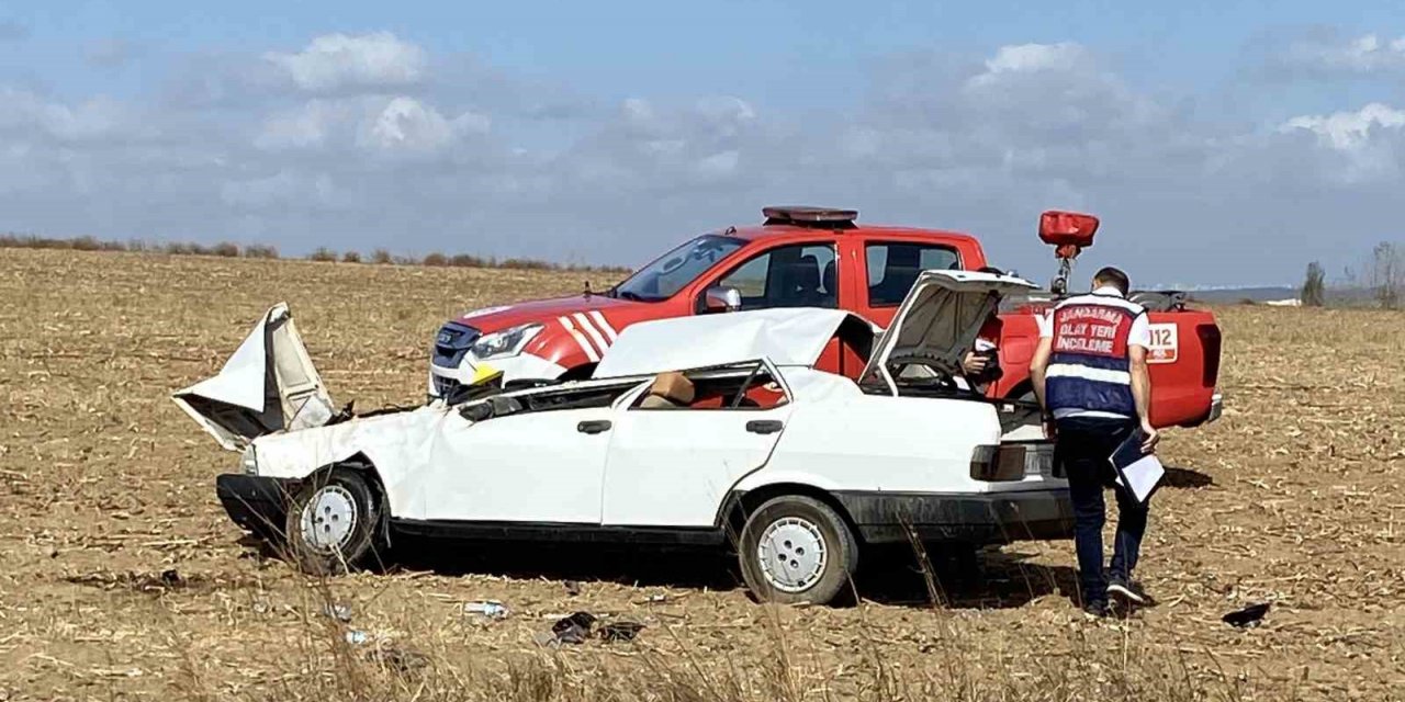 Otomobil takla attı: Genç kız hayatını kaybetti, iki arkadaşı yaralandı