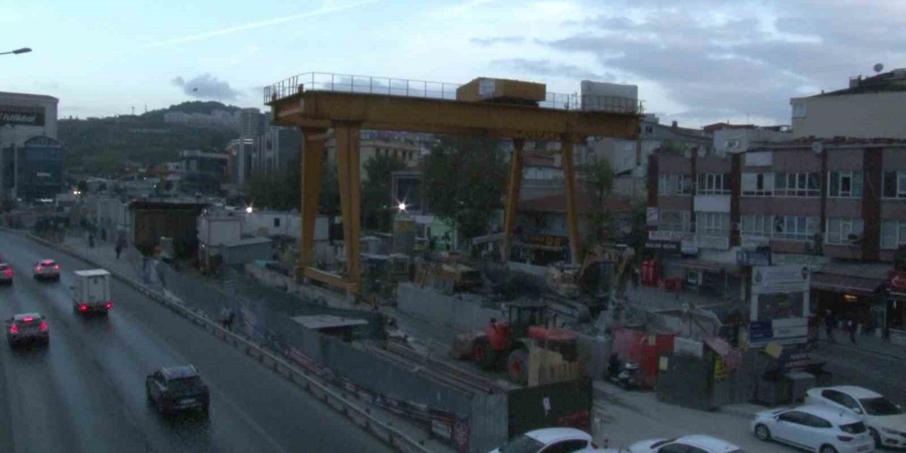 4 yıldır bitmeyen metro vatandaşları çileden çıkardı