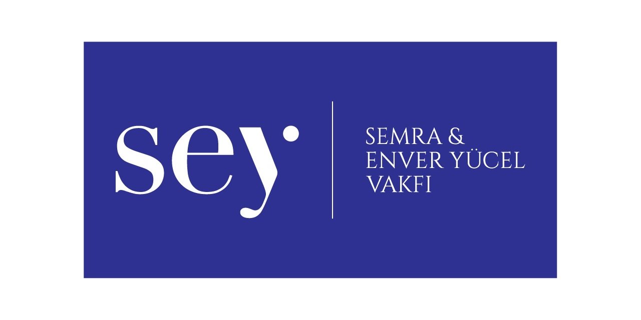 SEY Vakfı depremzede öğrencilerin elini bırakmadı