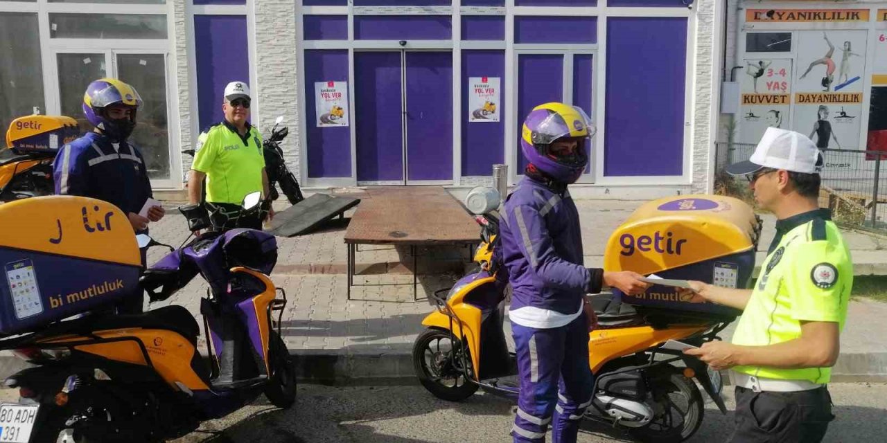 Polisten kask çalışması