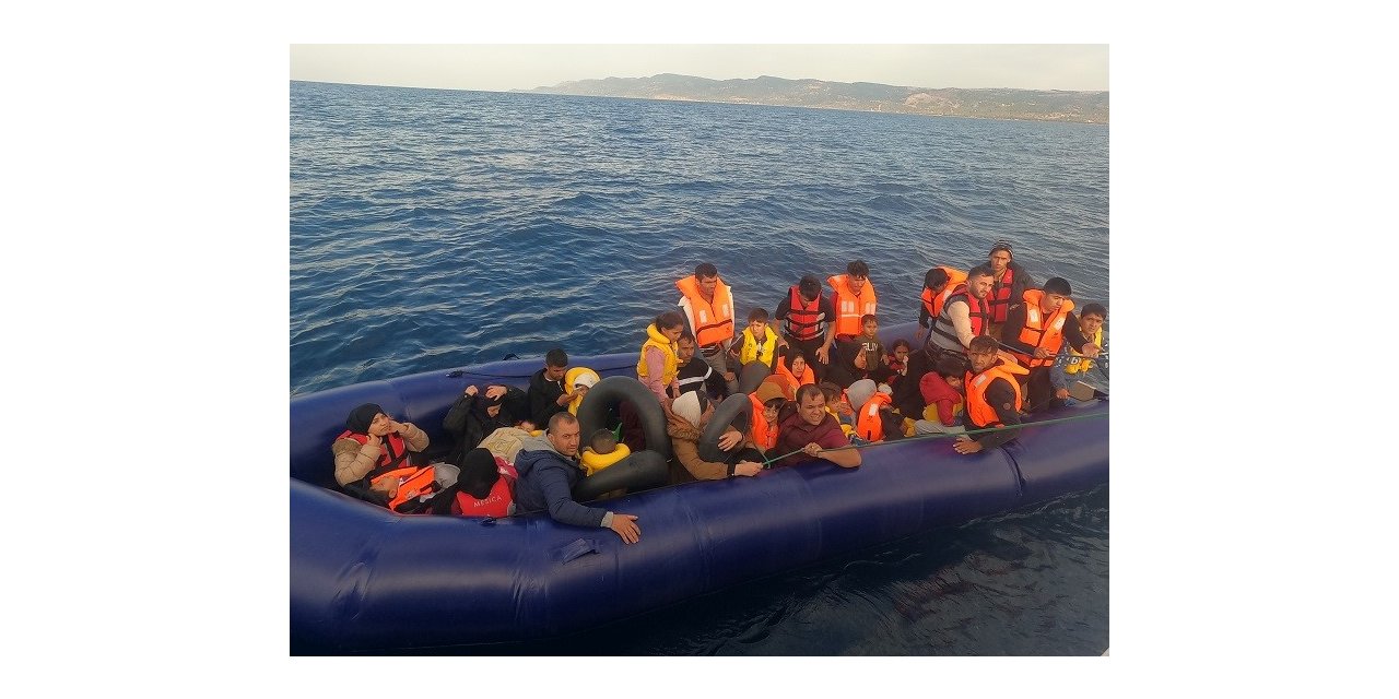 Ayvacık açıklarında 70 kaçak göçmen kurtarıldı, 41 kaçak göçmen yakalandı