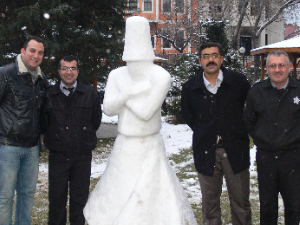 Kardan adam değil semazen yaptı