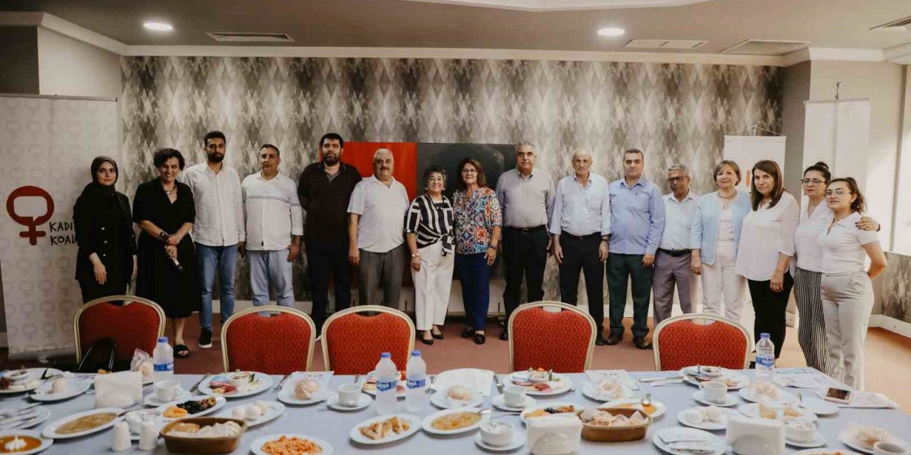 Muhtarlara yönelik "Kadın Yaşam Merkezleri Modeli Tanıtım Çalışması" gerçekleştirildi