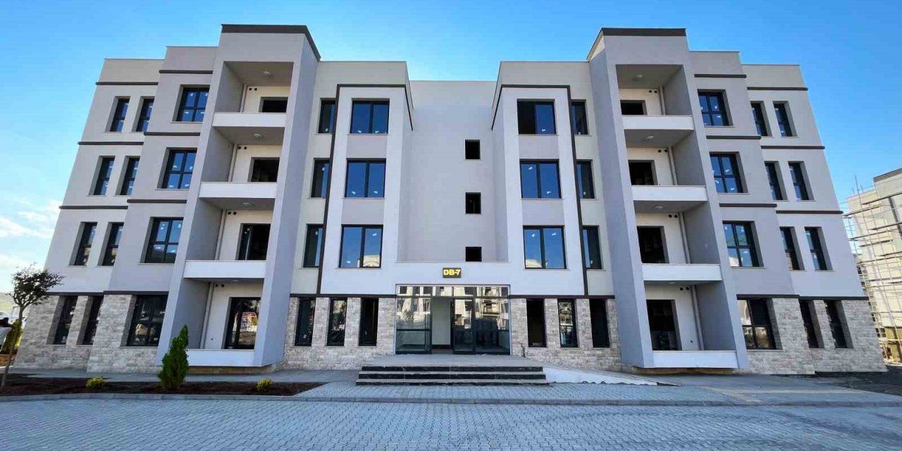 Diyarbakır’da deprem konutları renkleniyor