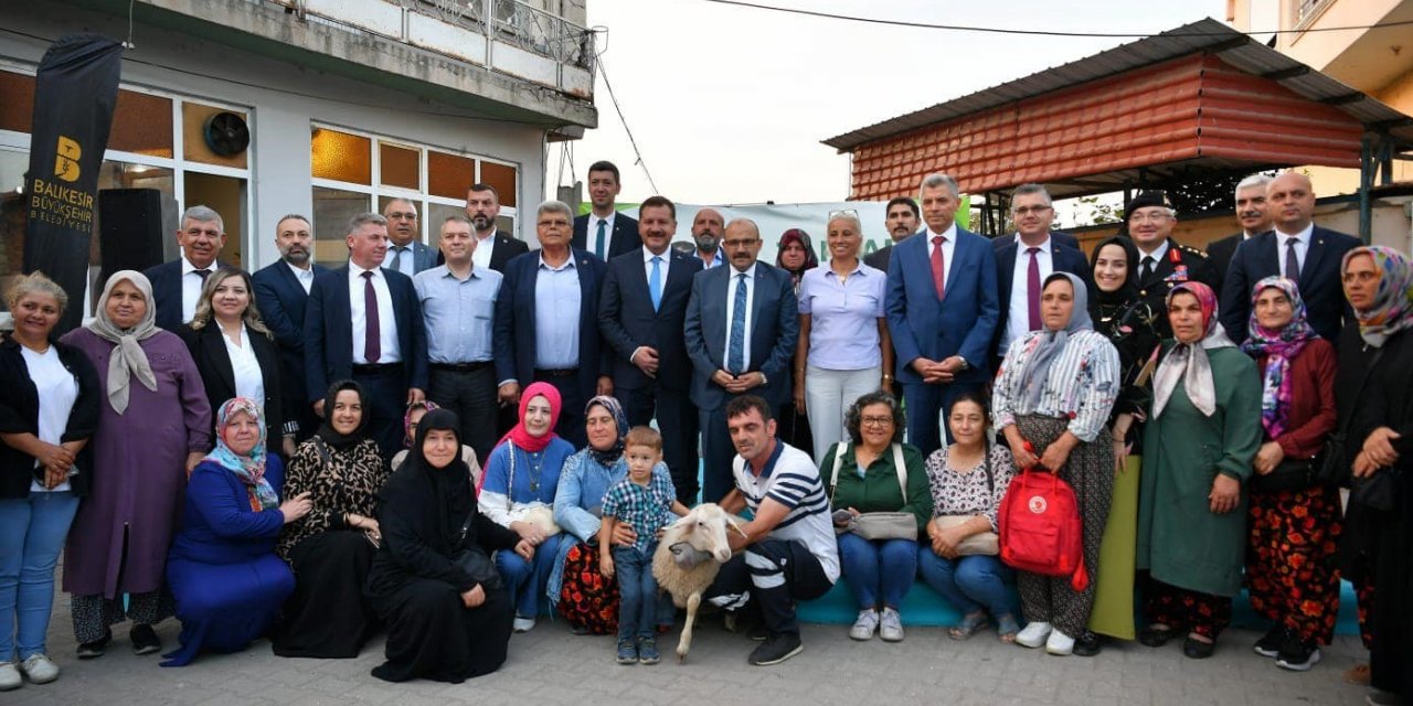 Balıkesir’in çevreci kadın çiftçileri kuzuların sahibi oldu