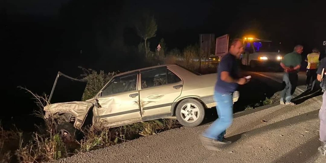 Gediz’de minibüs ile otomobil çarpıştı: 9 yaralı