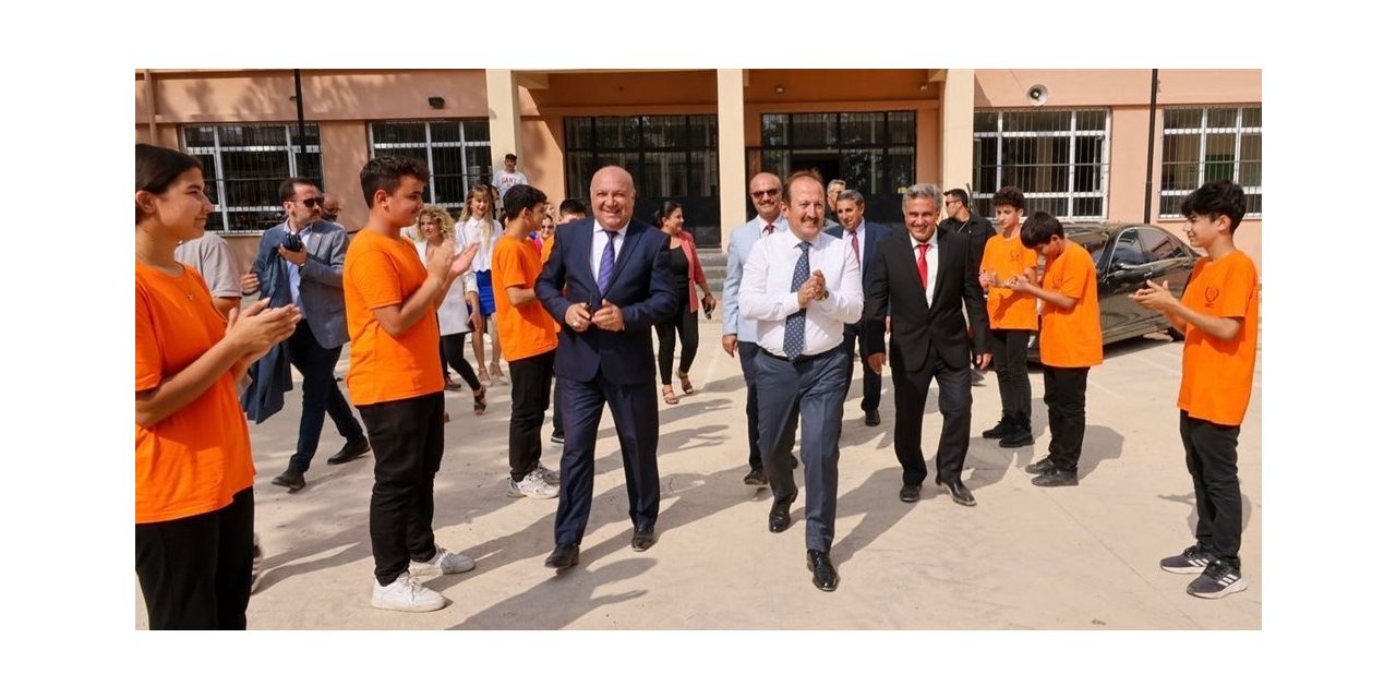 Vali Pehlivan, nükleer enerji bölümü öğrencileriyle bir araya geldi