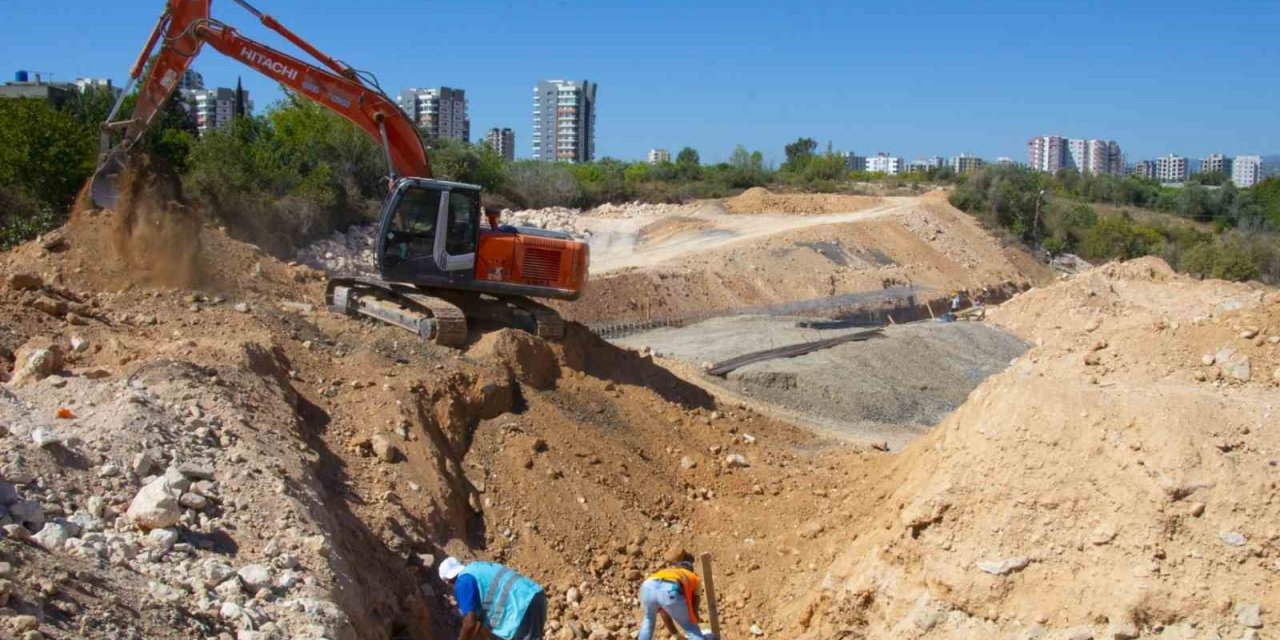 Mersin’de 2. Çevre Yolu’nun ikinci etap çalışmaları sürüyor
