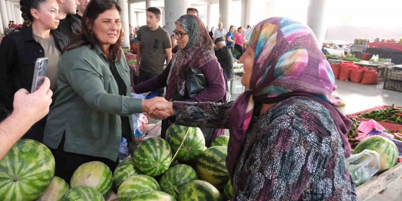 Başkan Çerçioğlu Yenipazar Çarşamba Pazarı’nda vatandaşlara buluştu