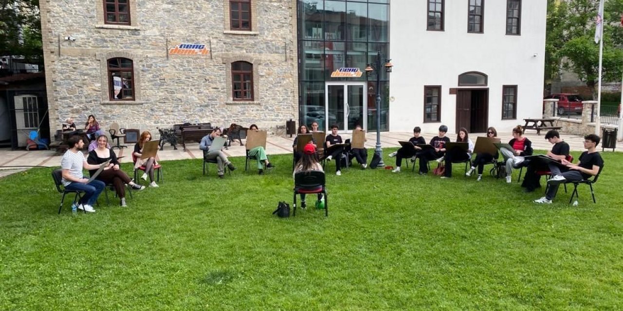 Büyükşehirin genç yetenekleri artık üniversiteli