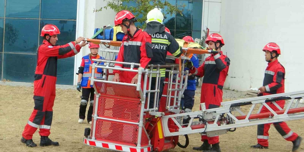 Muğla’daki tatbikat gerçeği aratmadı