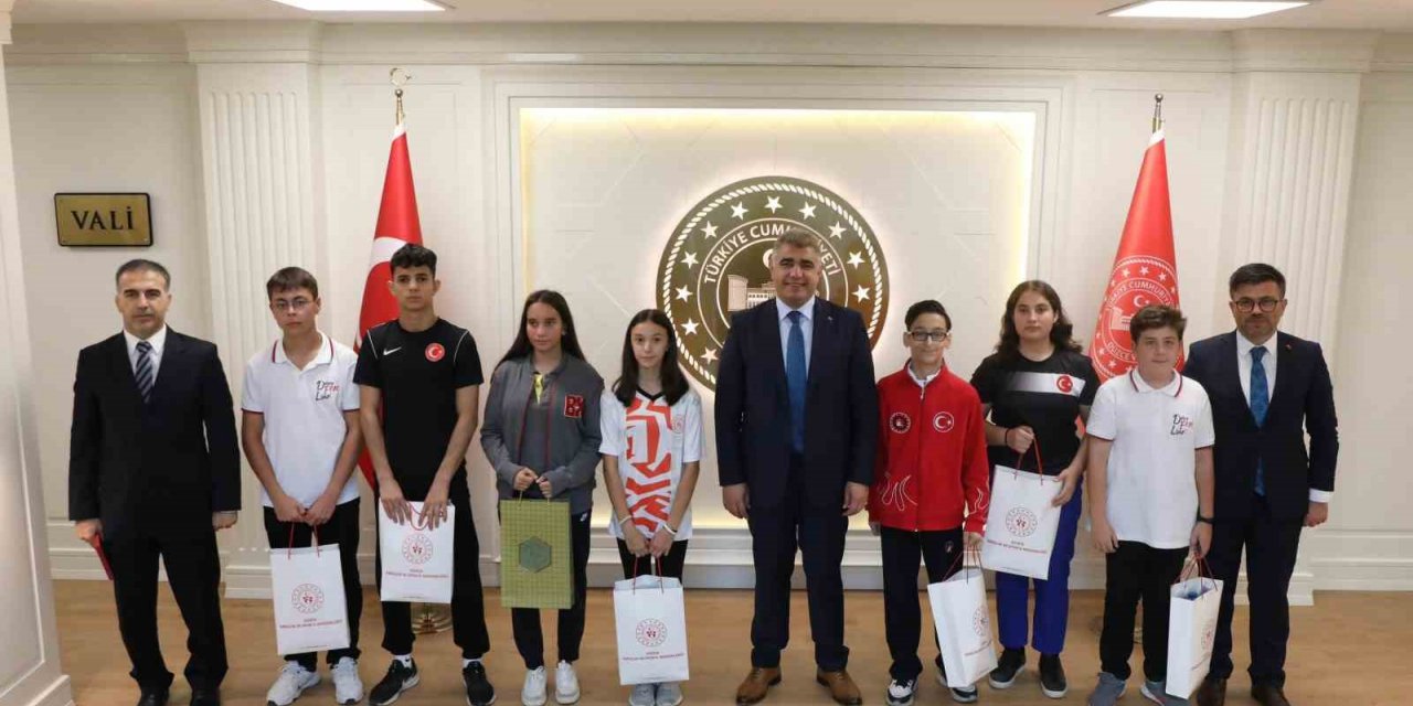 Vali Aslan Türkiye şampiyonlarını ağırladı