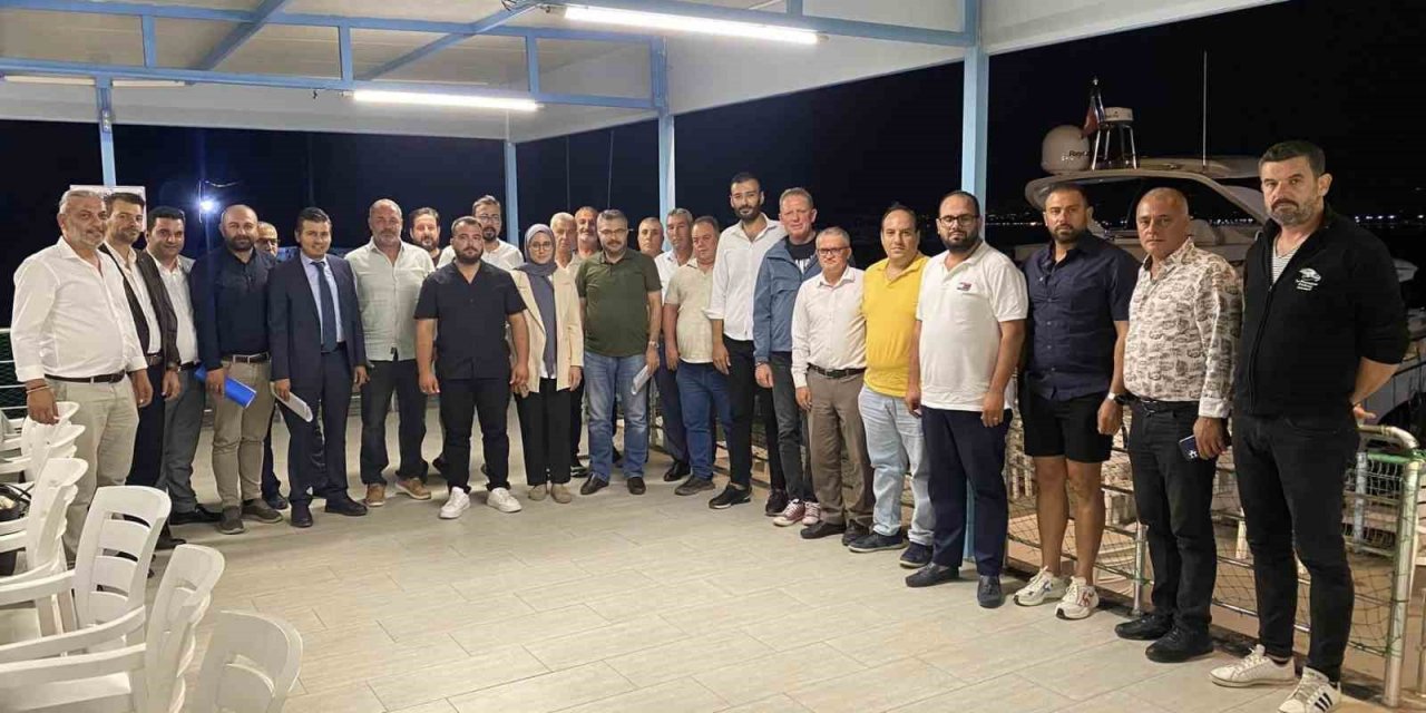 Güzelçamlı’da toplanan balıkçılar sorunlarına çözüm istedi