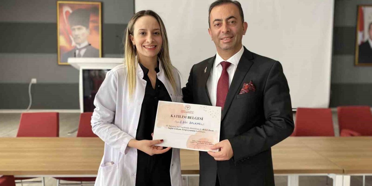 107 sağlık çalışanına katılım belgesi verildi