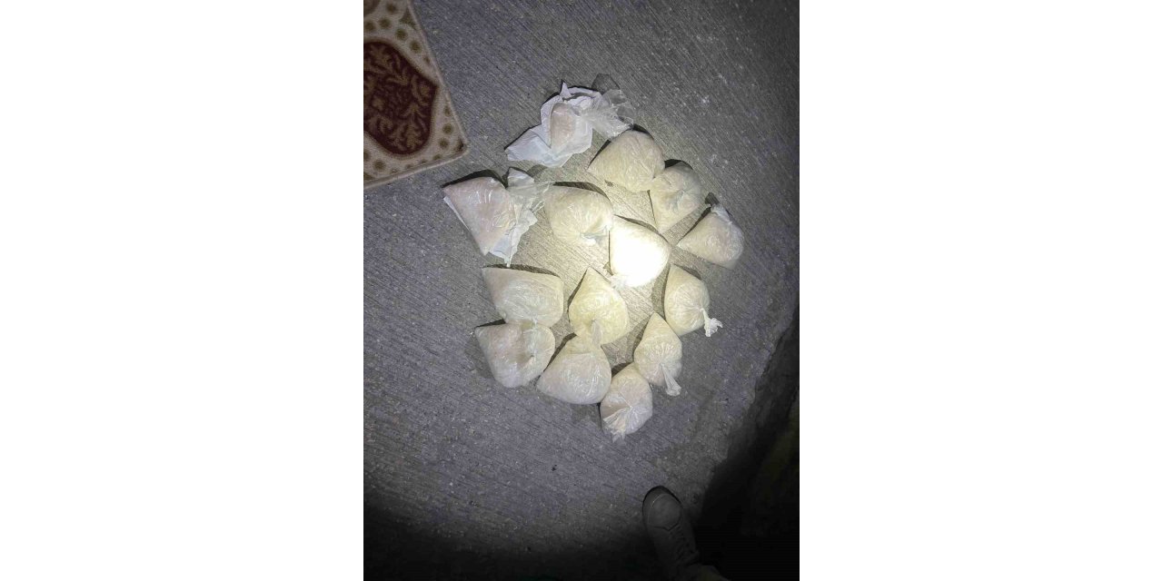 Şüpheli araçtan 6 kilo metamfetamin çıktı