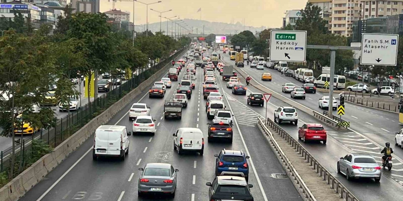 Anadolu Yakası’nda trafik yoğunluğu yüzde 74’e ulaştı